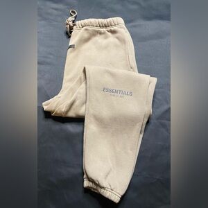 Fear of God Essentials 
Taupe Joggers
Size XL 
Great Condition!